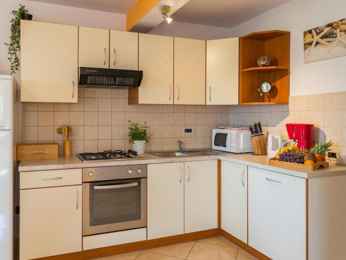 Apartment Cancar-1 By Interhome Пореч Экстерьер фото